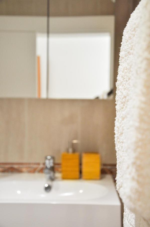 Lovelystay - 2Br Modern, Pool Access, Close To Marina & Beach Quarteira Esterno foto