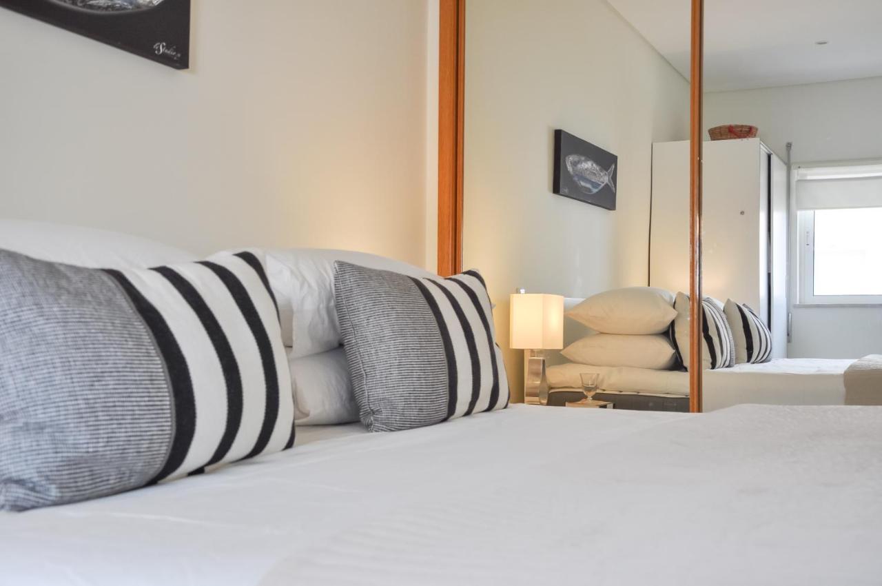 Lovelystay - 2Br Modern, Pool Access, Close To Marina & Beach Quarteira Esterno foto